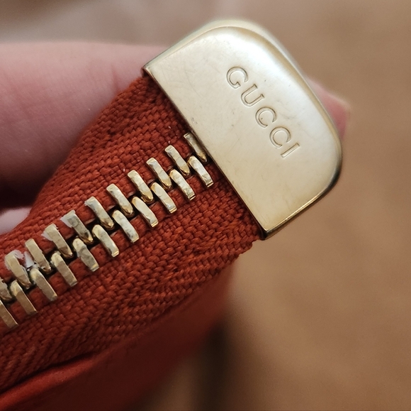 GUCCI Soho Leather GG Wristlet - Picture 3 of 7